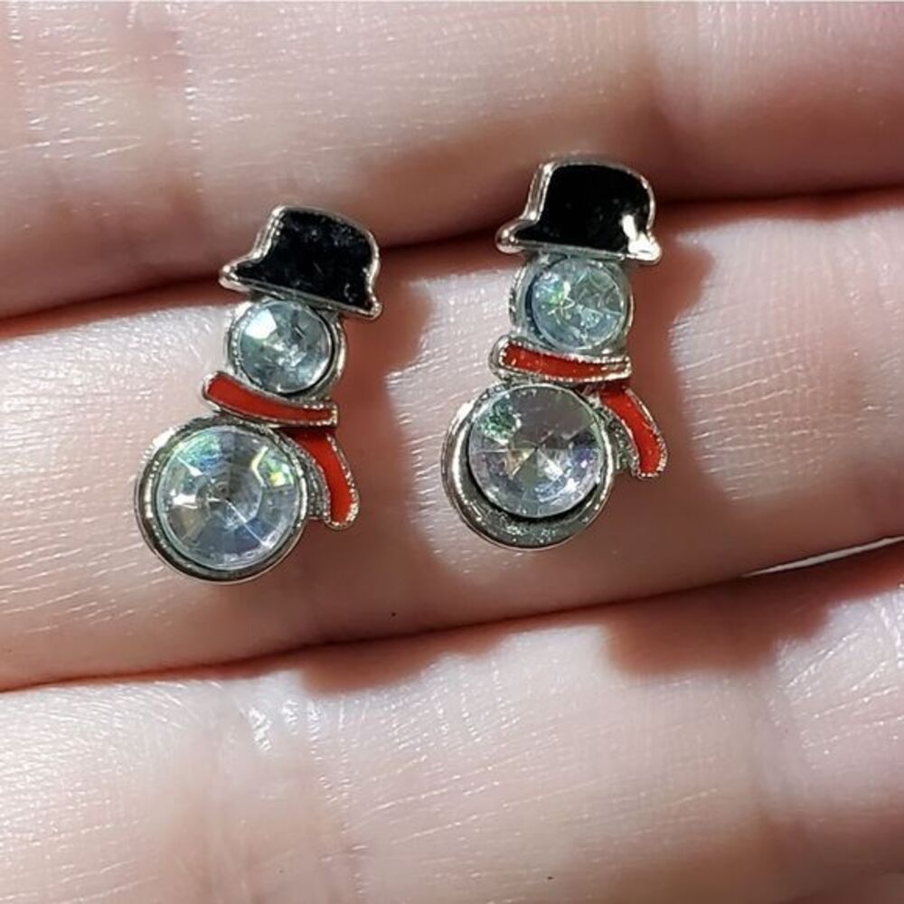 Snowman‎ stud earrings